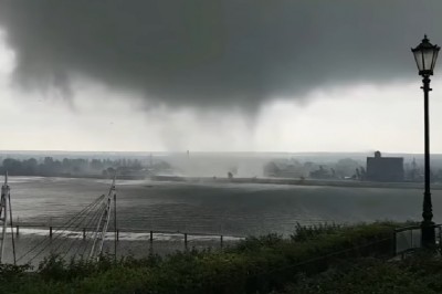 Nad Płockiem przeszła ogromna trąba powietrzna! Będzie jeszcze gorzej!