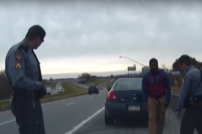 Zatrzymanie za przekroczenie prędkości kończy się dramatyczną walką o przeżycie! 