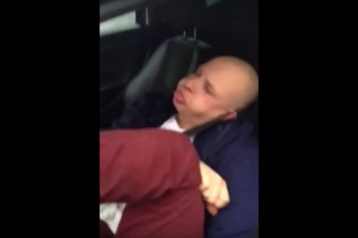 Konkretnie porobiony koleś w Gdańsku! Chyba wrócił do okresu, gdy miał kilka miesięcy życia :D