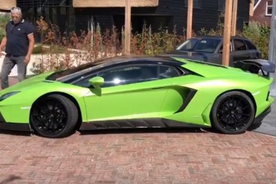 Zbudował sobie garaż na Lambo dosłownie pod chatą! Teraz nikt go nie ukradnie!