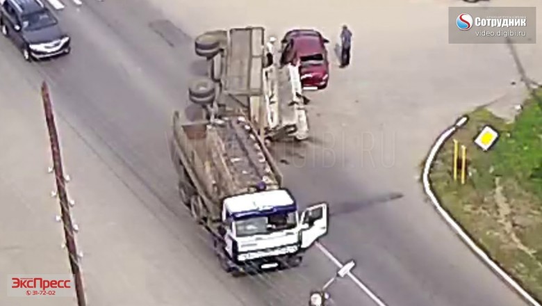 Dziewczyna z psem na pasach kontra rozpędzony Kamaz! To się nie mogło dobrze skończyć!
