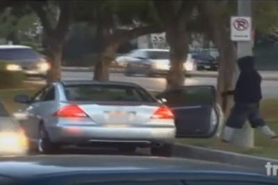 Wiedział, że to auto pułapka, ale i tak postanowił je ukraść. Policja wszystko nagrała