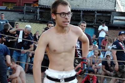 „Okularnik” z bratem przeciwko dwóm typom. To jest lepsze niż KSW