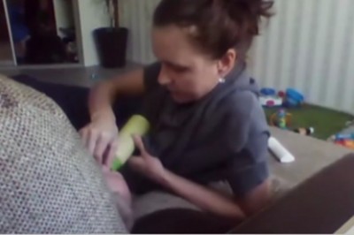 Jej 8-miesięczny synek dostawał ataków histerii. Zaniepokojona mama montuje kamerę, aby sprawdzić nianię