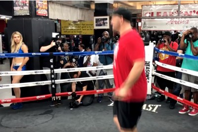 Trening Kownackiego na skakance? Operator kamery postanowił uwiecznić coś innego :D