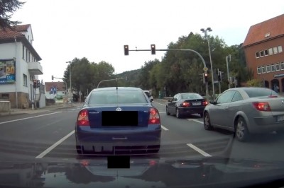 Dziadek w Niemczech myślał, że to w niego wjechał Polak. Zdziwił się jak przyjechała policja