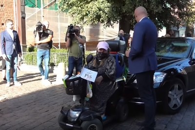 Pani „Balbina” ze Szczecina tym razem blokuje rządową limuzynę w Stargardzie