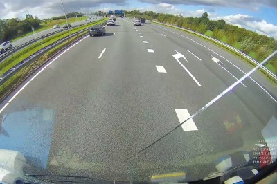 Polak oszukał przeznaczenie jadąc autostradą w Holandii. Niewiele brakowało