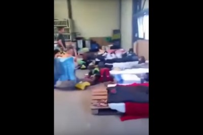 Polak nagrał w jakich warunkach muszą koczować po pracy w Holandii 