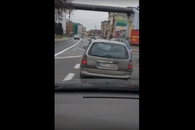 Znaki? Jakie znaki?! Pirat drogowy z Tczewa daje popis swoją jazdą po mieście