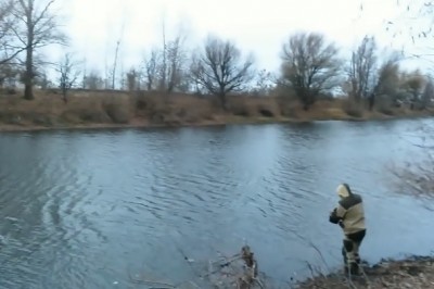Spotkanie wędkarzy nad rzeką. Można było wyłowić takie cuda