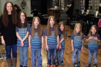 Krytykowali jej 6 synów za ich długie jak u dziewczyn włosy. Kiedy je ścieli wszystkim było wstyd