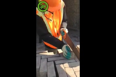 Młody i jego pierwszy dzień na budowie. Koledzy wiedzą jak sobie zażartować