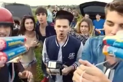 System rozwalony. Przywiązali petardy do drona i zaczęli wyścig