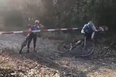 Jak utrudnić sobie życie? Ta dziewczyna normalnie rozwaliła system