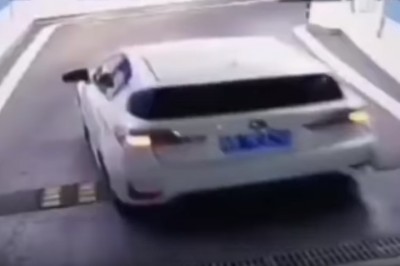 Mistrz parkowania. Zablokował cały parking na samym wjeździe