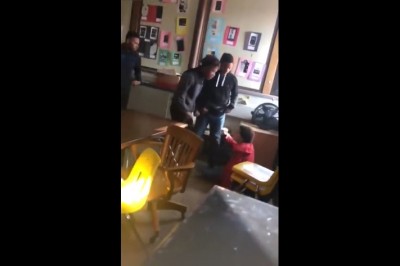 Nauczycielka dostaje w twarz od ucznia. Karma szybko do niego wraca