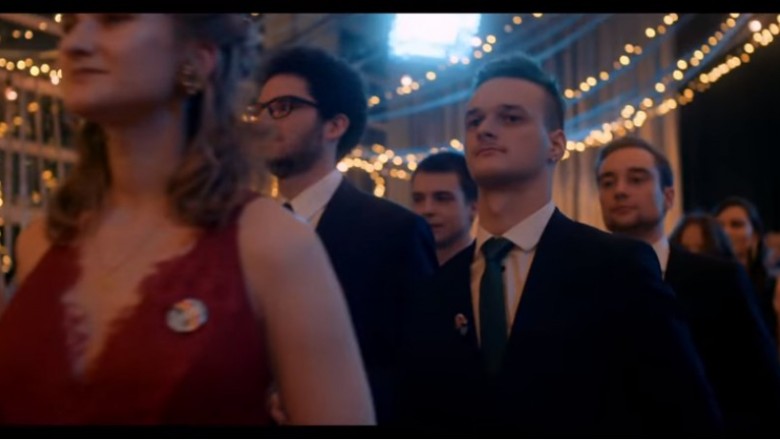 Pierwszy raz zatańczyli takiego poloneza na studniówce w Polsce. Chłopcy tańczyli z chłopcami