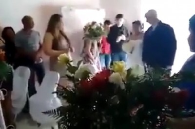 Myślisz, że słyszałeś kiepskiego grajka na ślubie? To obczaj co odstawił ten typ