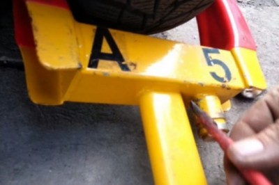 Świetny patent na awaryjne otwieranie blokady koła. Każdy sobie poradzi