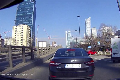 Zamiast przeprosić to zwyzywał kierowcę. Takie chamstwo to już praktycznie codzienność