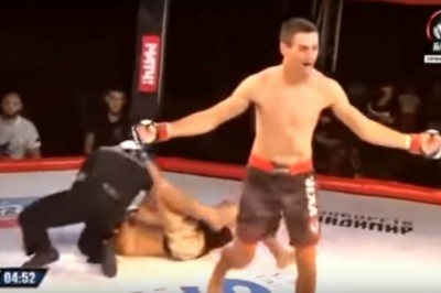 Został tak znokautowany, że nieświadomie wystartował do sędziego. Ten sobie szybko z nim poradził