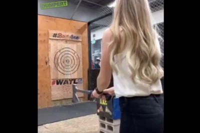 Blondyna kontra siekiera. Niewiele brakowało, a trafiłaby w siebie