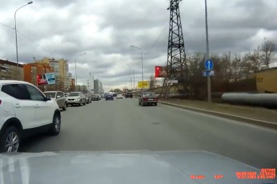 Jedziesz sobie spokojnie przez miasto, a tu nagle taki dzwon - ku przestrodze