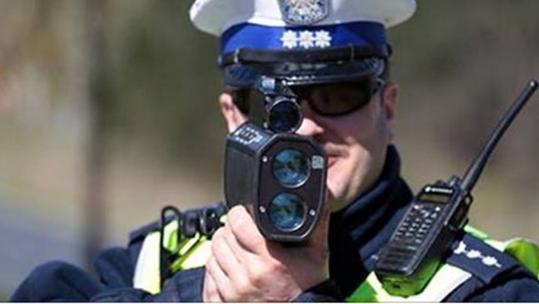 Co zrobić, żeby nie złapał Cię radar? Policjant podaje niezawodny sposób