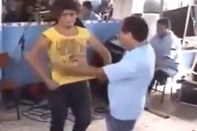 Wkurzona babka kontra dwóch facetów. Kiedy myślisz, że takie rzeczy są tylko w kreskówkach 