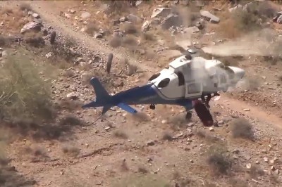 Zafundowali jej hardcorowy lot. Helikopter ratuje pechową turystkę