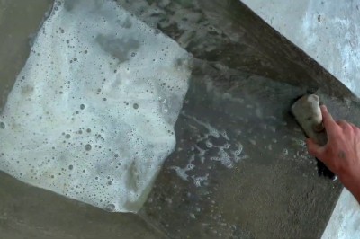 Rozmowa majstra z pomocnikiem. Ziomek rozwalił system swoim filmikiem z budowy