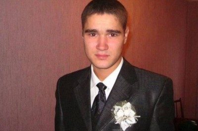 Internauci nazwali jego żonę najbrzydszą panną młodą.Wielu nie wierzy, że chciał ją poślubić