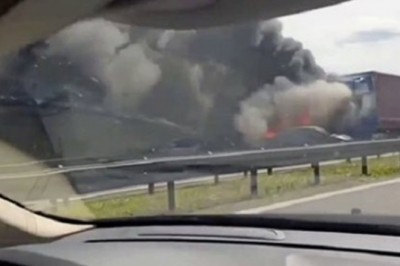 „Wybiłem szybę i wyciągnąłem panią.” Ukraiński kierowca ratował ludzi z płonących aut 