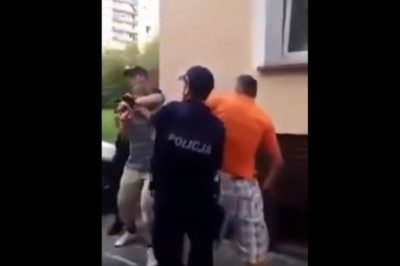 Policjant obezwładnia Sebixa. Szybka akcja gdzieś na jednym z polskich osiedli