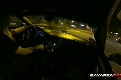 Szybki finał wyścigów ulicznych. Blondyna nagrała swojego pecha