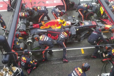 Mistrzowska zmiana kół. Zajęło im to jedynie 1.88 sekundy