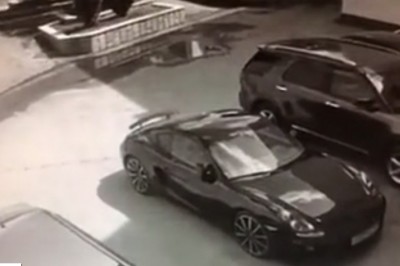 Fartowny pracownik miesiąca. Ratował sytuację jak tylko mógł