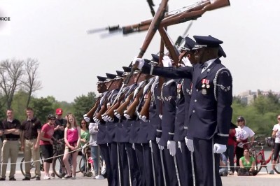 Mistrzowski pokaz żołnierzy. Chłopaki dopracowali to do perfekcji 