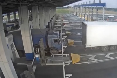 Szybka karma dla kierowcy ciężarówki. Chciał ominąć opłatę za przejazd