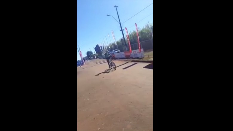 Chciał walnąć popis przed samą metą. Najadł się tylko wstydu
