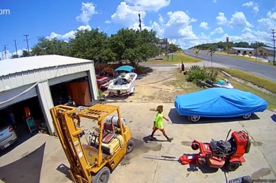 Panie kierowniku ja nic nie zrobiłem. Konkretny dzwon przed warsztatem 