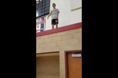 Kiedy kumple namawiają Cię, żebyś skoczył, a Ty chcesz zrobić popis 