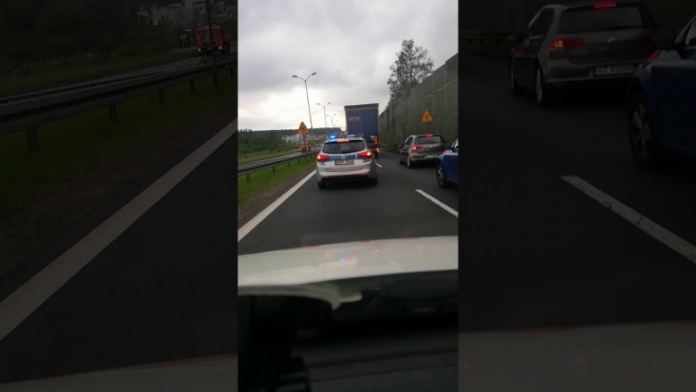 Szybka karma dla szeryfa w TIRze. Nie zauważył, że blokuje policjantów