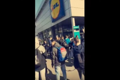 600 uczniów wpadło jednocześnie do Lidla w Zielonej Górze