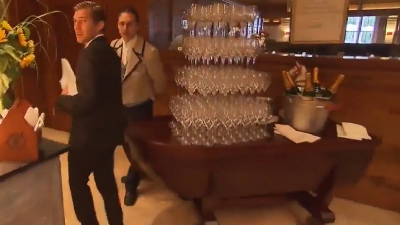 Miałeś zły dzień w pracy? Zobacz jaką wpadkę przy szefie miał ten gość