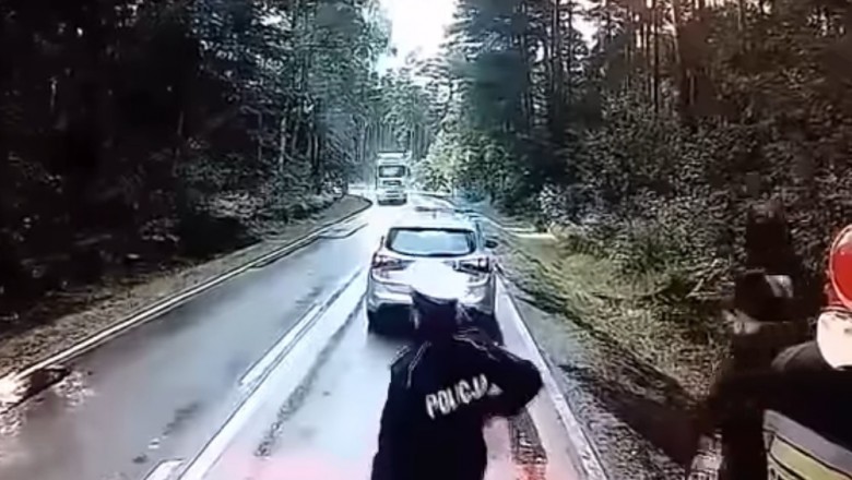 Driftujący rozpędzony TIR kontra policjanci i strażacy. Tego się nie spodziewali