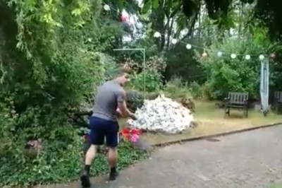 Matka będzie z niego dumna. Czyli jak doszczętnie zniszczyć ogródek