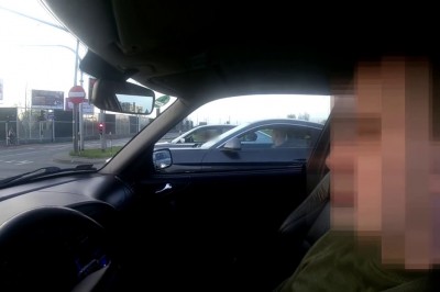 Seba z Karyną w BMW kontra gość w Saabie. Wyścig spod świateł