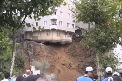 Janusz to je.... Konkretna demolka na placu budowy